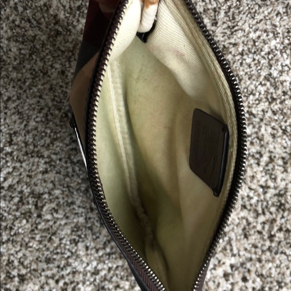 Burberry wristlet - Picture 4 of 9